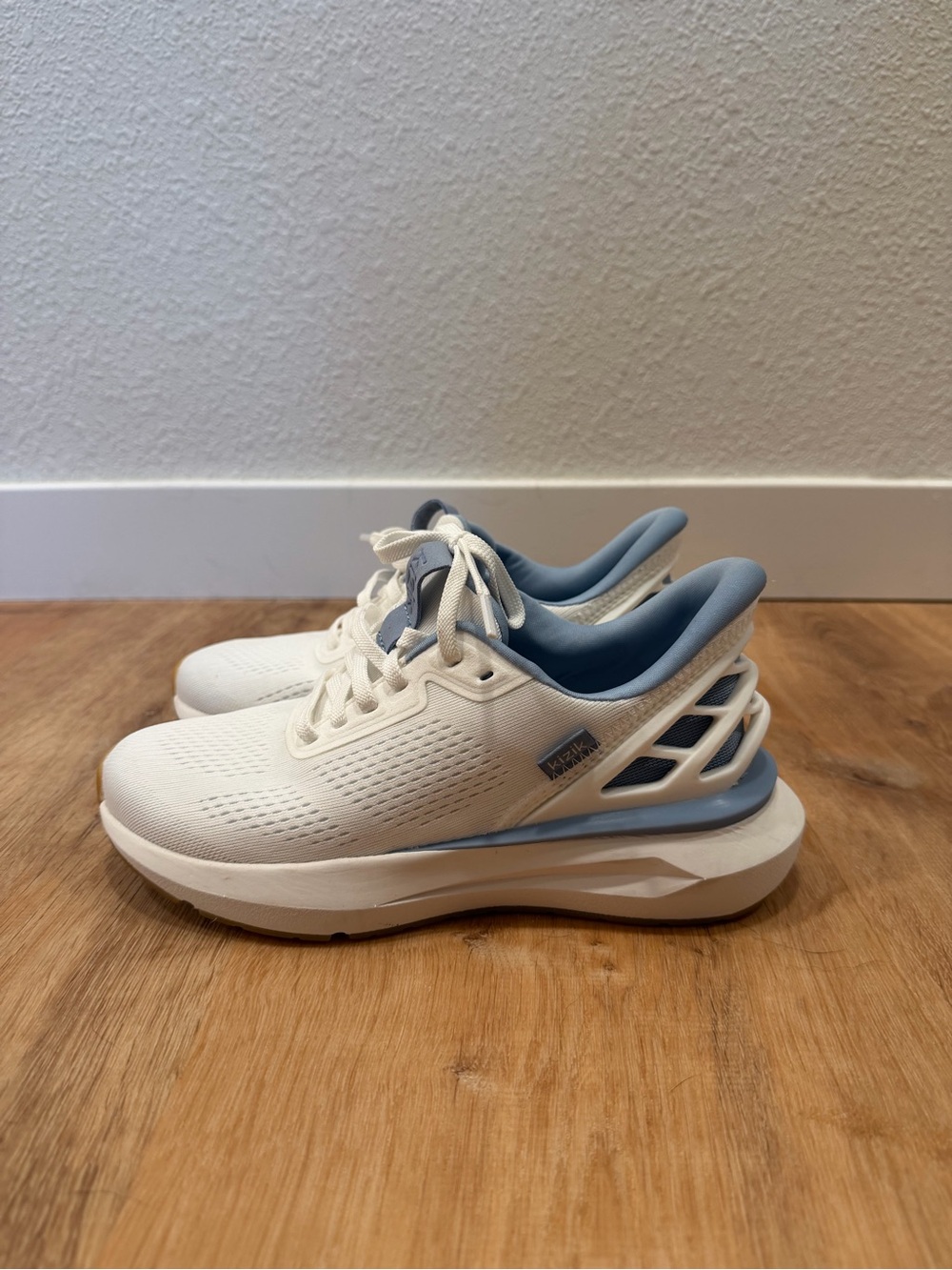 Kizik Women’s Lightweight Slide On Running Shoe Sneakers